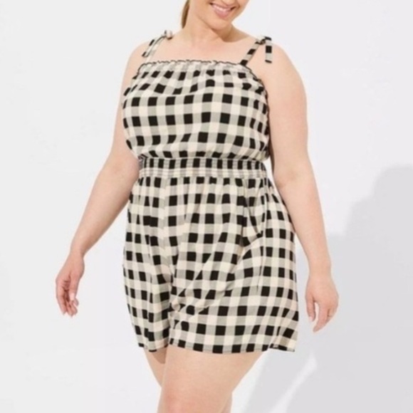 Torrid Stretch Challis Tie Strap Romper Gingham Plus Size 2 2X R - Picture 1 of 7